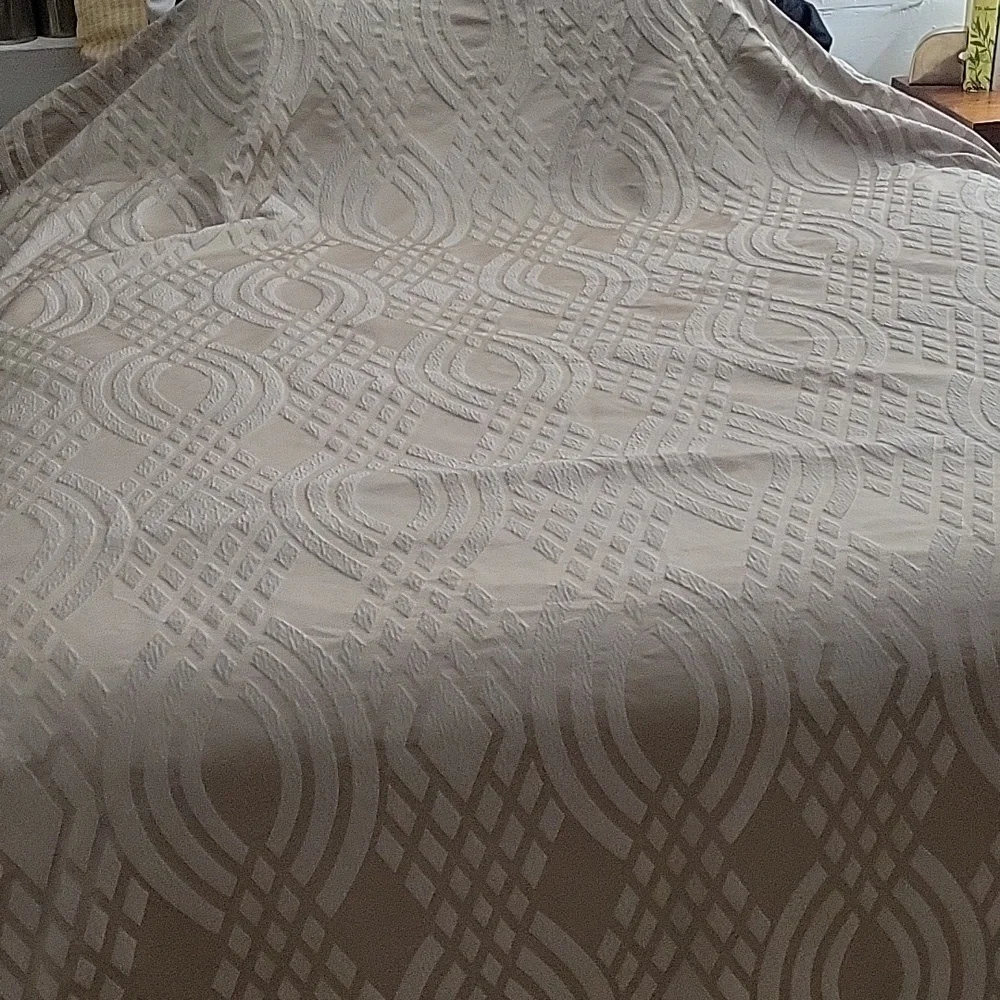 Hotel Collection Dimensions CHAMPAGNE Full / Queen Duvet